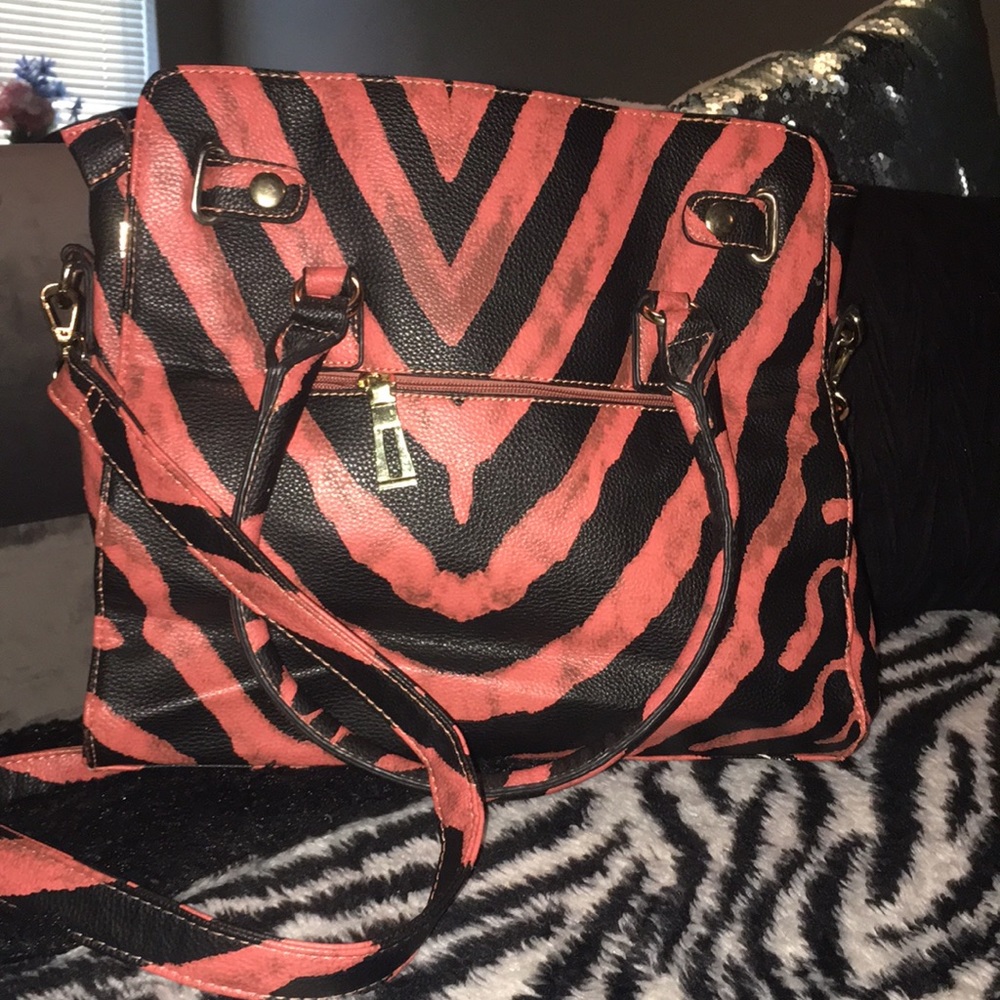 Purse ❤️ - Picture 3 of 5